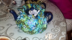 Tea Pot with Cozy